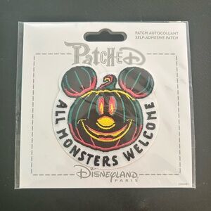 PatchedD Disneyland Paris Mickey Mouse Halloween Embroidered Patch New Sew Stick